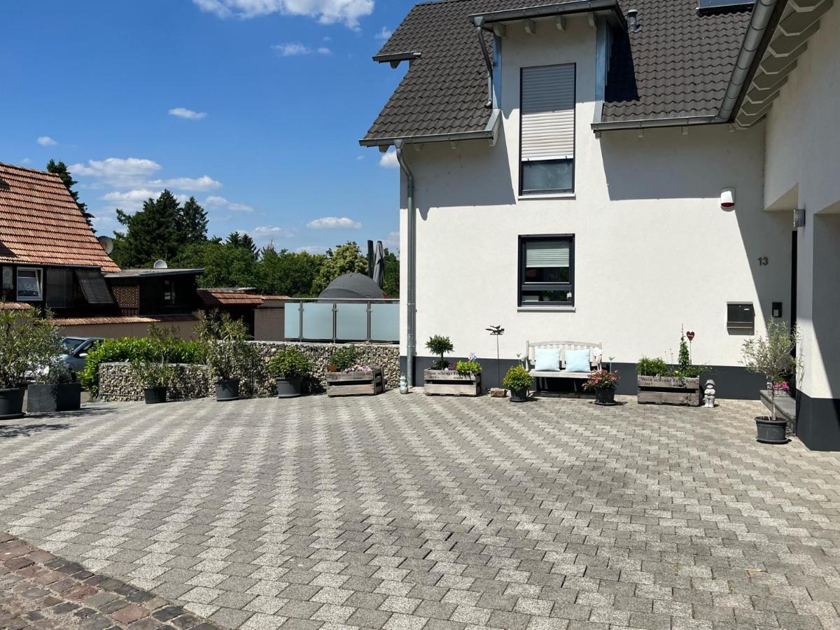 Апартаменти Weingut Grafenhof Heuchelheim-Klingen Екстер'єр фото